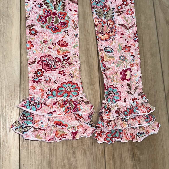 NWOT EUC Adorable Essentials Children’s Boutique Girls Size 8 Ruffle Leggings - Picture 2 of 6